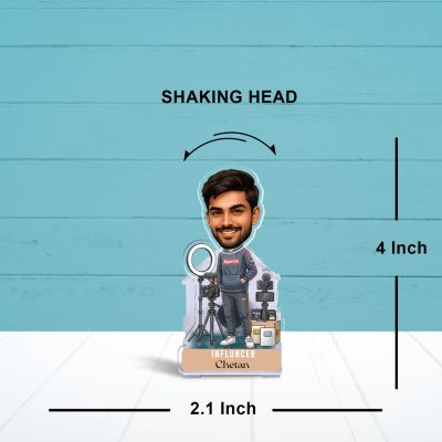 Personalized Infulencer Man Bobblehead Caricature with Battery Powered Moving Head Feautre Gift for Influencer Office & Home Desk Tabletop Decor Creativity Gift Items for Man